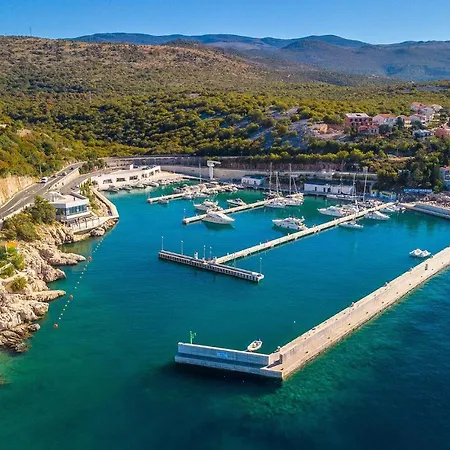 Διαμέρισμα Nice In With Sauna, Wifi And Swimming Pool Novi Vinodolski