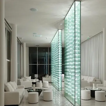 Διαμέρισμα Nice In With Sauna, Wifi And Swimming Pool